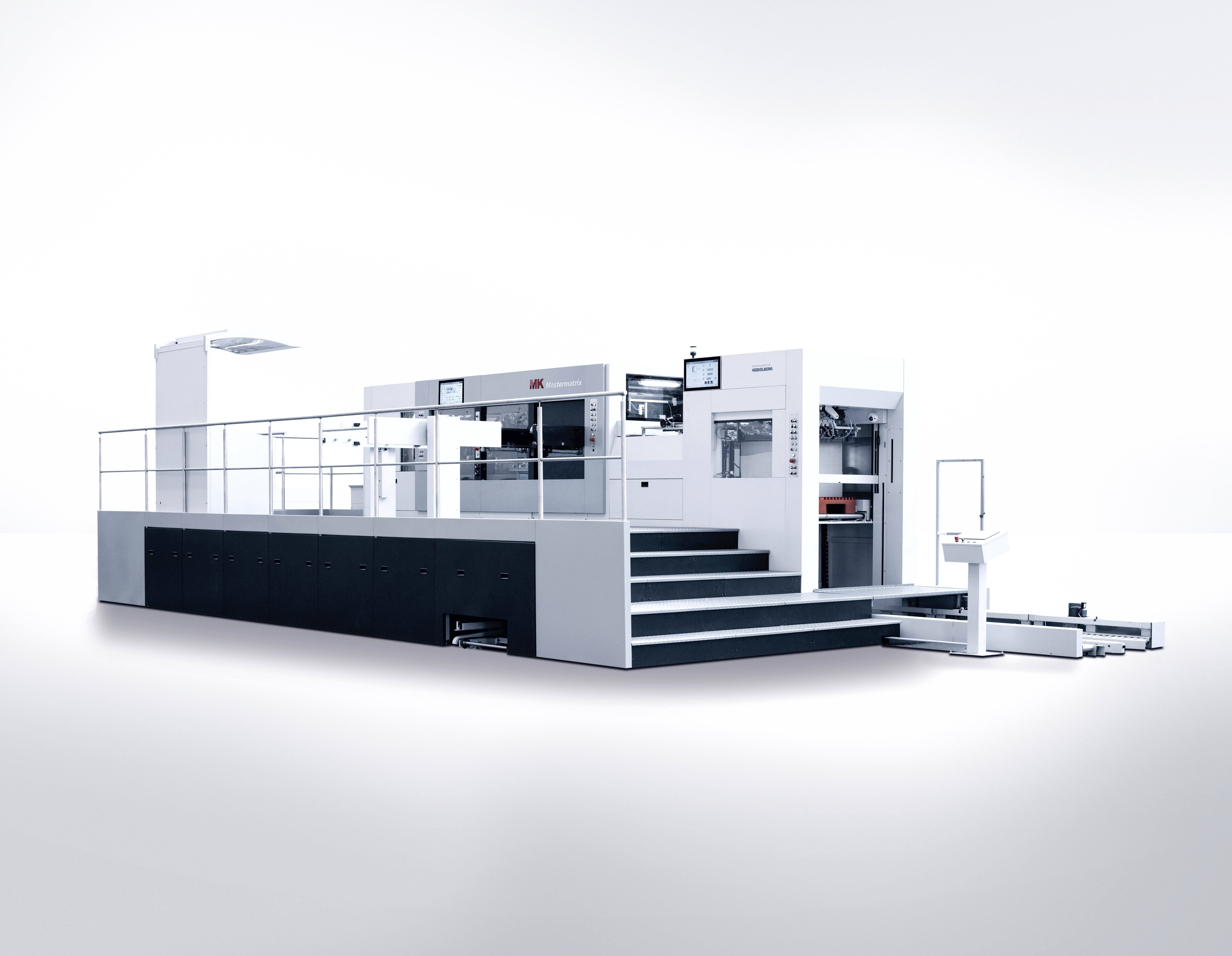 Mastermatrix 106CSB全清廢模切機(jī)
技術(shù)描述：新一代高速全清廢模切機(jī)技術(shù)
突破技術(shù)壁壘，實(shí)現(xiàn)9000張/小時(shí)全清廢模切的最高生產(chǎn)速度，填補(bǔ)國(guó)內(nèi)空白。配置IPC工業(yè)電腦控制系統(tǒng)可接入海德堡印通系統(tǒng)，甚至智慧印廠管理系統(tǒng)，展現(xiàn)高智能化。